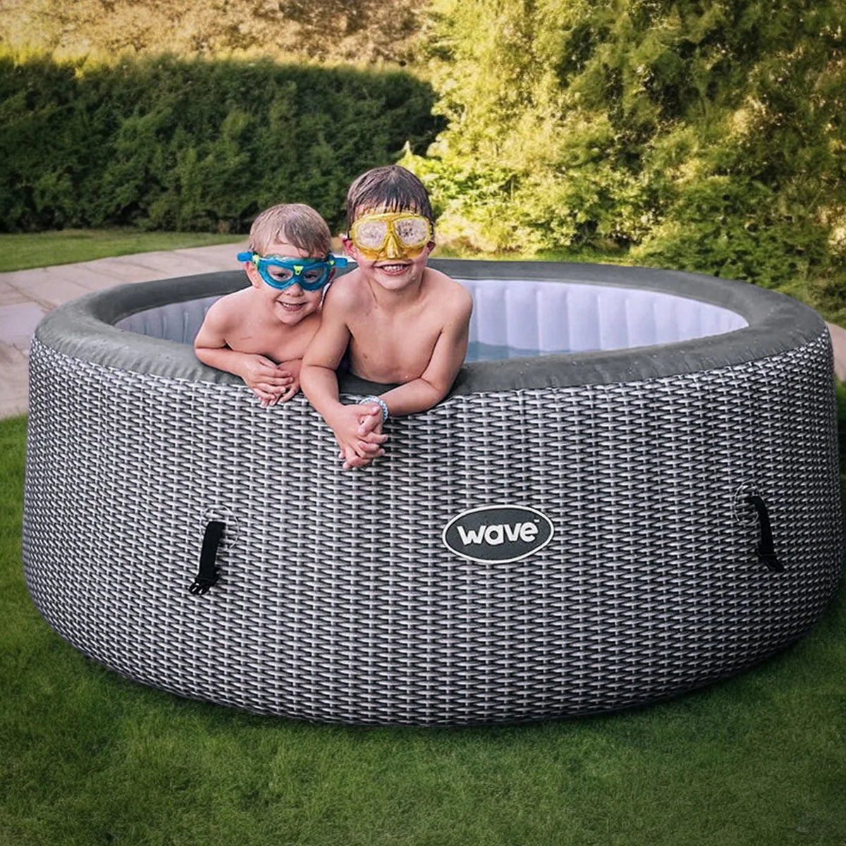 Atlantic | 6-Person Inflatable Hot Tub | Integrated Heater | Grey Rattan | EU